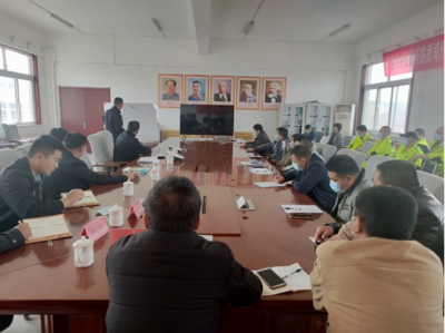 環衛管護中心第一黨支部邀請市中交警開展中標企業交通安全警示教育培訓