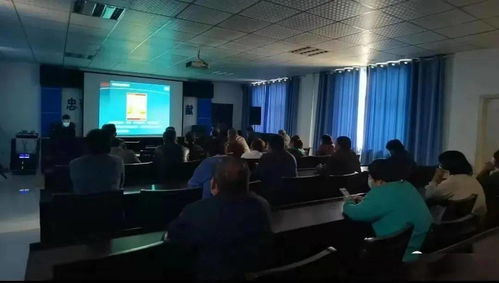 茫崖市公安局交警大隊開展出租車駕駛員交通安全培訓