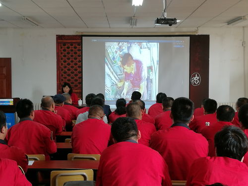 真情巴士組織開展駕駛員安全服務(wù) 專項(xiàng)培訓(xùn)助推企業(yè)文明創(chuàng)建工作