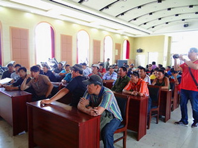 鄂溫克族自治旗:“雨露計(jì)劃”農(nóng)機(jī)駕駛員培訓(xùn)班在巴彥塔拉民族鄉(xiāng)開班_中國(guó)農(nóng)機(jī)推廣網(wǎng)