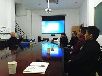 房產(chǎn) 集團(tuán) 組織開展駕駛員安全教育培訓(xùn)