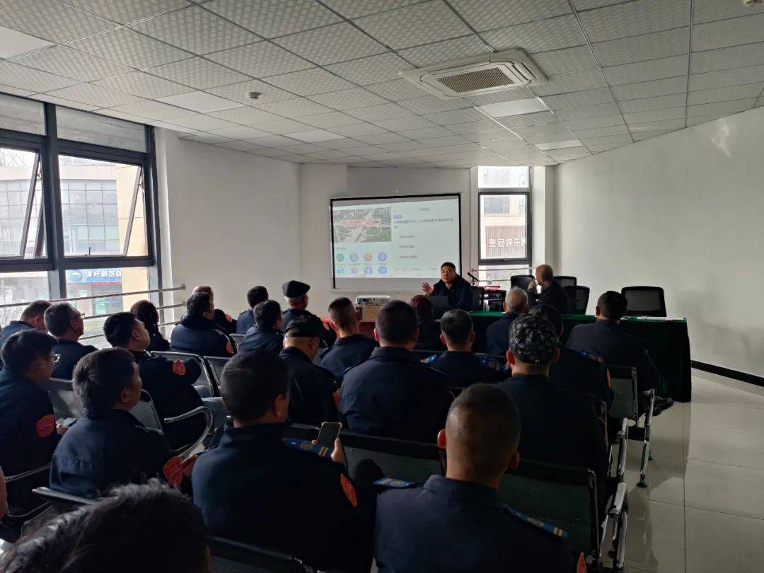 公交集團開展駕駛員優質服務競賽培訓_乘客_徐圩_應急