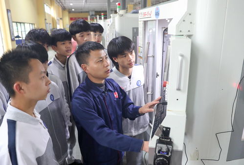 課堂設(shè)到車間 訂單式職業(yè)教育 四川華鎣精準(zhǔn)發(fā)力促就業(yè)