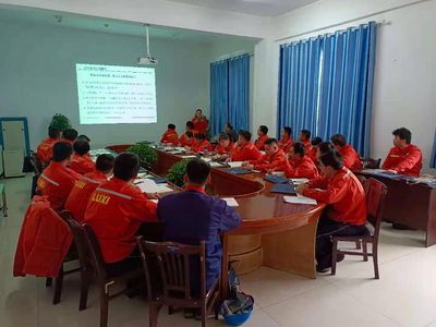 聊城市產(chǎn)品質(zhì)量監(jiān)督檢驗(yàn)所開展特種設(shè)備叉車司機(jī)培訓(xùn)活動(dòng)